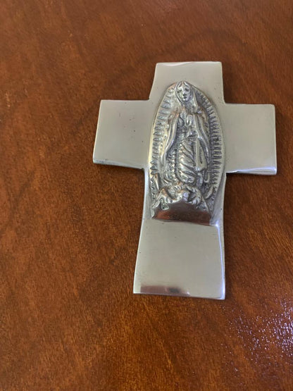 Cruz con Virgen de Pewter